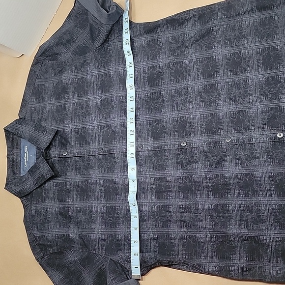 Calvin Klein, Mens Size L Short Sleeve Button Down Shirt, Cuffed Sleeve, EUC - Picture 5 of 12
